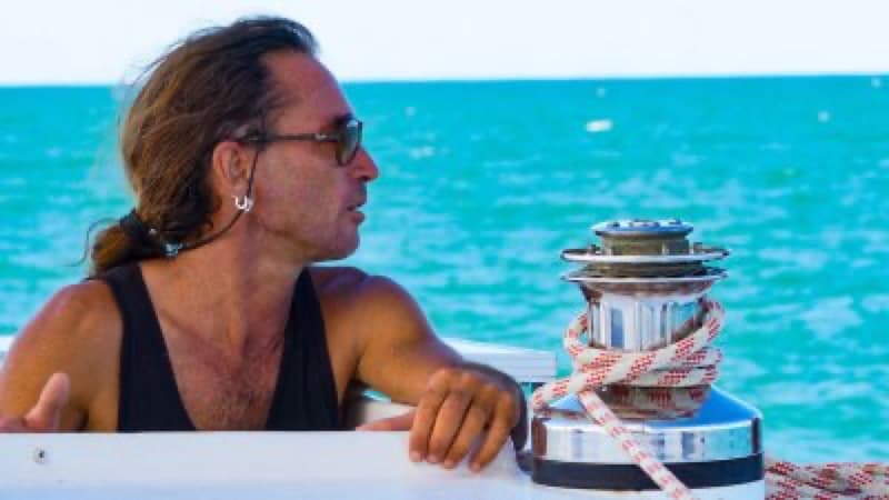 Le capitaine de Guyavoile à bord, près d'un winch